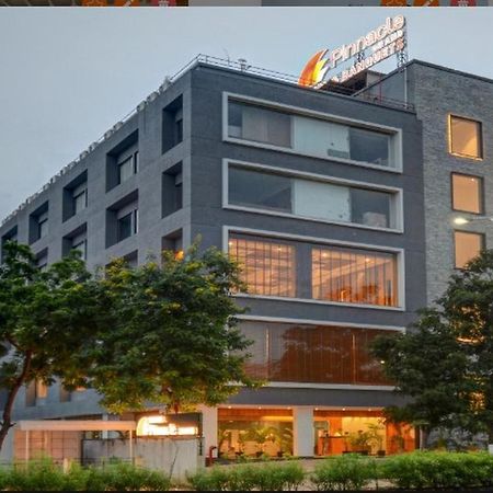 Pinnacle Grand Hotel Ahmedabad Luaran gambar