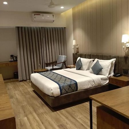 Pinnacle Grand Hotel Ahmedabad Luaran gambar