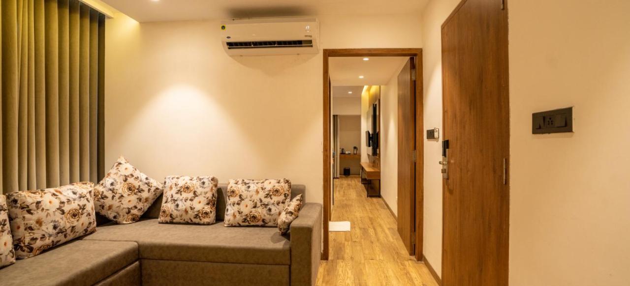Pinnacle Grand Hotel Ahmedabad Luaran gambar