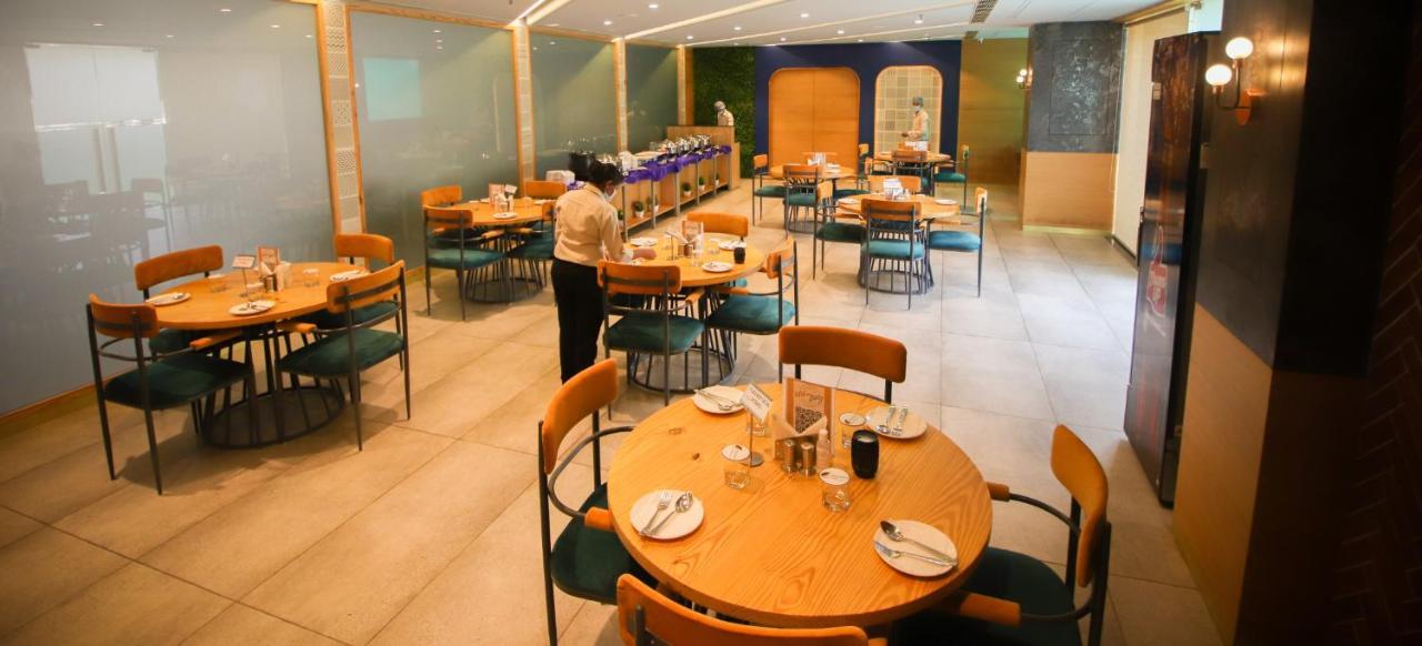 Pinnacle Grand Hotel Ahmedabad Luaran gambar
