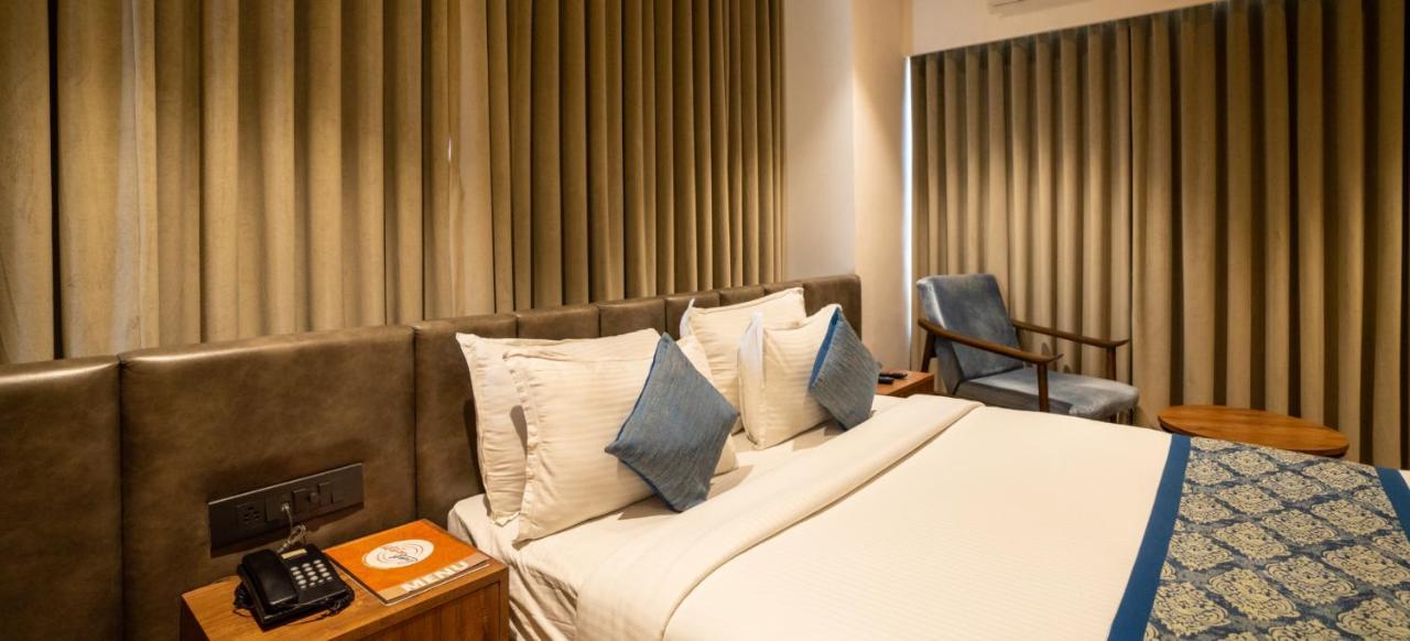 Pinnacle Grand Hotel Ahmedabad Luaran gambar